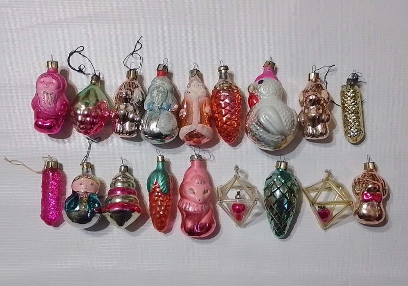 Елочные игрушки и машинки - Изображение №1